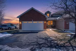 3721 Green Tree Ln, Dekalb, IL 60115 - Photo 1