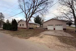 603 Iris St, Savanna, IL 61074 - Photo 35