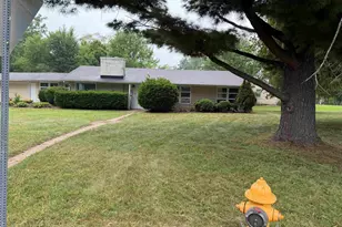 2040 Hillside Dr, Rockford, IL 61107 - Photo 1