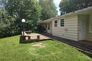 2040 Hillside Dr, Rockford, IL 61107 - Photo 9