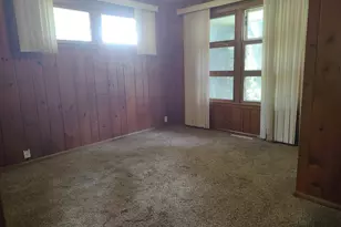 2040 Hillside Dr, Rockford, IL 61107 - Photo 7