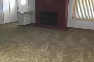 2040 Hillside Dr, Rockford, IL 61107 - Photo 3