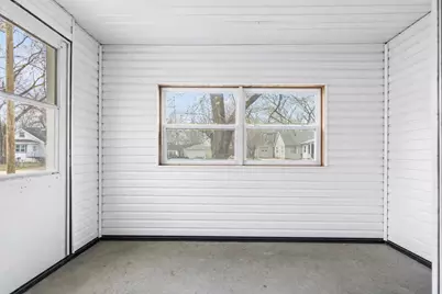 2922 Collins Street, Rockford, IL 61108 - Photo 5