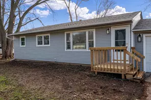 1317 Van Stone Dr, Machesney Park, IL 61115 - Photo 3