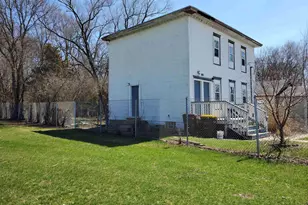 1105 N Horsman St, Rockford, IL 61101 - Photo 3