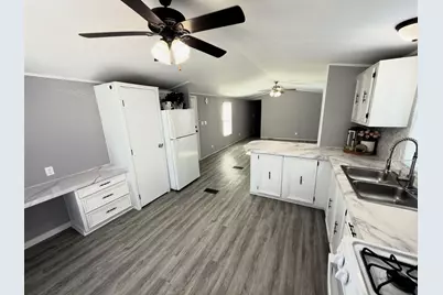 594 Park Avenue, Belvidere, IL 61008 - Photo 5