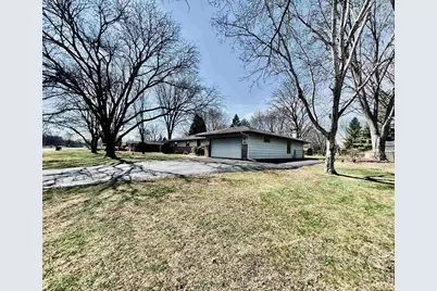 6135 Halverson Drive, Rockford, IL 61109 - Photo 5