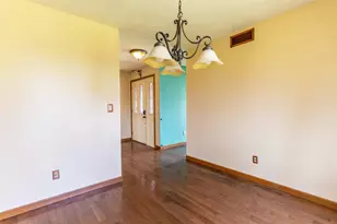 151 N Fox Run Ln, Byron, IL 61010 - Photo 5