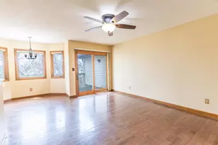 151 N Fox Run Ln, Byron, IL 61010 - Photo 13