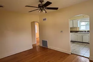 2824 School St, Rockford, IL 61101 - Photo 9