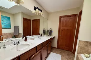 11370 Lindbergh Ln, Poplar Grove, IL 61065 - Photo 15