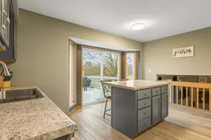 6609 Sawmill Dr, Roscoe, IL 61073 - Photo 9