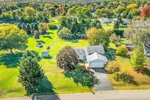 6609 Sawmill Dr, Roscoe, IL 61073 - Photo 3