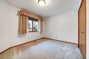 5036 Valley Pines Dr, Rockford, IL 61109 - Photo 23