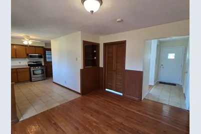 2019 Montana Avenue, Rockford, IL 61108 - Photo 9