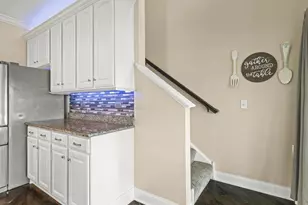342 Comstock Dr, Elgin, IL 60124 - Photo 31