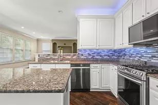 342 Comstock Dr, Elgin, IL 60124 - Photo 27