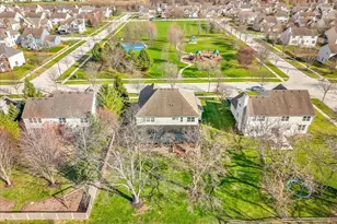 342 Comstock Dr, Elgin, IL 60124 - Photo 71