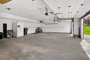 6980 N Summit Dr, Byron, IL 61010 - Photo 39