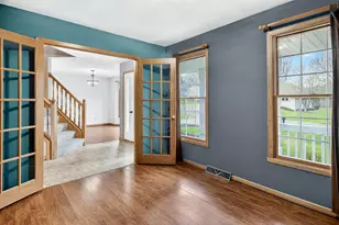 6980 N Summit Dr, Byron, IL 61010 - Photo 7