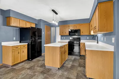 6980 N Summit Drive, Byron, IL 61010 - Photo 13