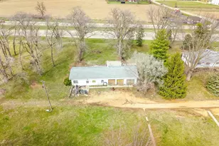 2280 Rock City Rd, Ridott, IL 61067 - Photo 29