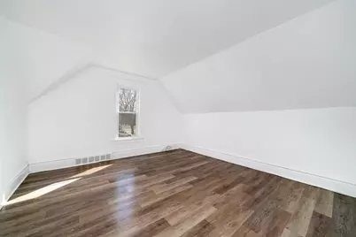 906 S 5th Street, Rockford, IL 61104 - Photo 5