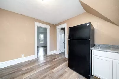 906 S 5th Street, Rockford, IL 61104 - Photo 11