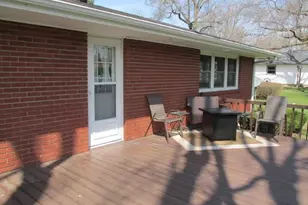 2337 Lynn Ave, Freeport, IL 61032 - Photo 9