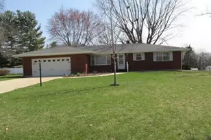 2337 Lynn Ave, Freeport, IL 61032 - Photo 1