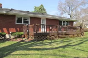 2337 Lynn Ave, Freeport, IL 61032 - Photo 7