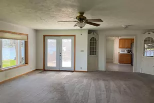 5199 Browns Beach Rd, Rockford, IL 61103 - Photo 11