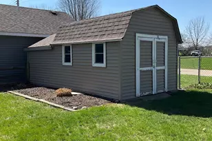 5199 Browns Beach Rd, Rockford, IL 61103 - Photo 25