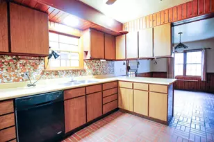 422 N Hennepin Ave, Dixon, IL 61021 - Photo 21