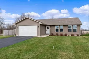 15044 Yellowstone Dr, South Beloit, IL 61080 - Photo 1