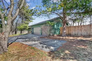 13615 Briarwood Ln, Roscoe, IL 61073 - Photo 5