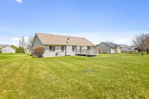 518 Breezeway Dr, Pearl City, IL 61062 - Photo 31