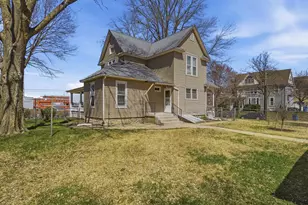 324 E 2nd St, Dixon, IL 61021 - Photo 23