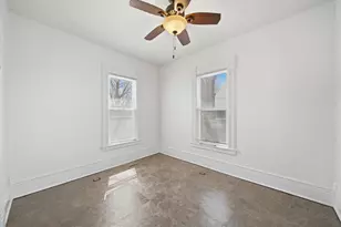 324 E 2nd St, Dixon, IL 61021 - Photo 13