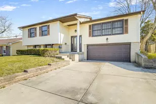 545 Andrew Ln, Lake Zurich, IL 60047 - Photo 1