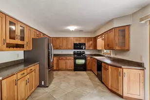 8319 Woodbridge Ln, Machesney Park, IL 61115 - Photo 15
