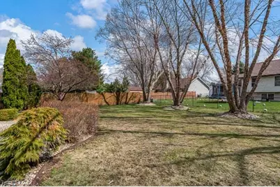 8319 Woodbridge Lane, Machesney Park, IL 61115 - Photo 43