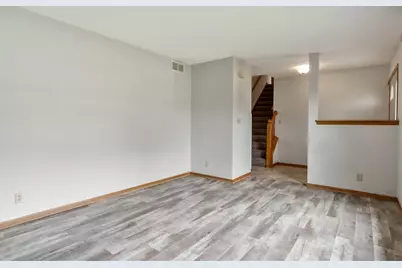 8319 Woodbridge Lane, Machesney Park, IL 61115 - Photo 7