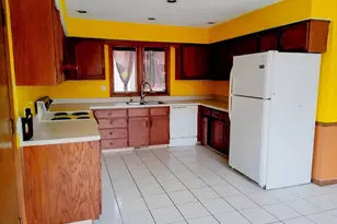 8046 Harvest Hill Dr, Roscoe, IL 61073 - Photo 5