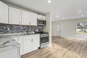 3032 Gladstone Ave, Rockford, IL 61101 - Photo 9