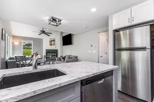 10 Farmstead Dr, Galena, IL 61036 - Photo 7