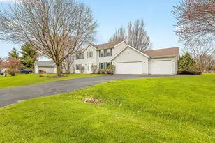 8027 Barclay Rd, Rockford, IL 61102 - Photo 5