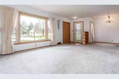 304 Bunn Drive, Rockton, IL 61072 - Photo 5