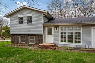 8512 Mildred Rd, Machesney Park, IL 61115 - Photo 3