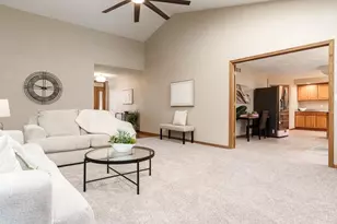 11422 Bayberry Dr, Roscoe, IL 61073 - Photo 9